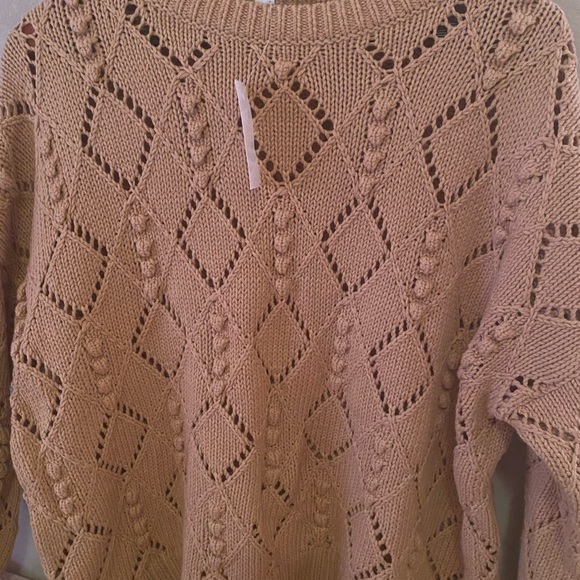 Ann Taylor Loft sweater beautiful beige color - Picture 2 of 5
